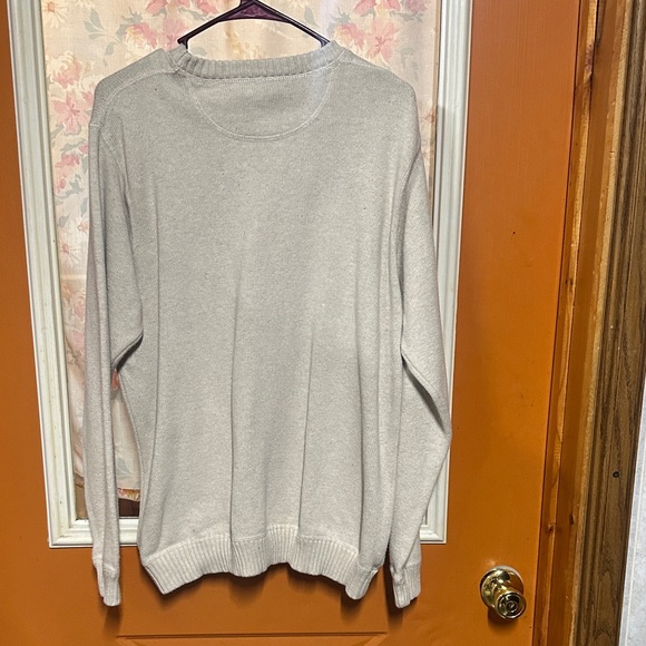 Eddie Bauer Men's Beige Crewneck Sweater - Picture 3 of 3